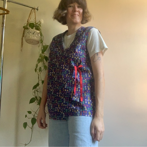 Vintage Floral Apron Top - Picture 8 of 9